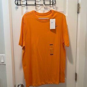 Nike Men's Vibrant Orange Short Sleeve Tee